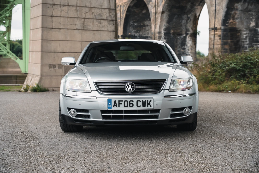 2006 Volkswagen Phaeton - Image 2 of 31