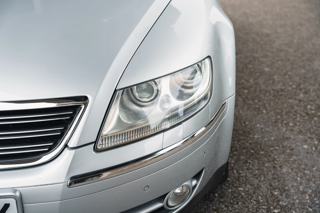 2006 Volkswagen Phaeton - Image 14 of 31