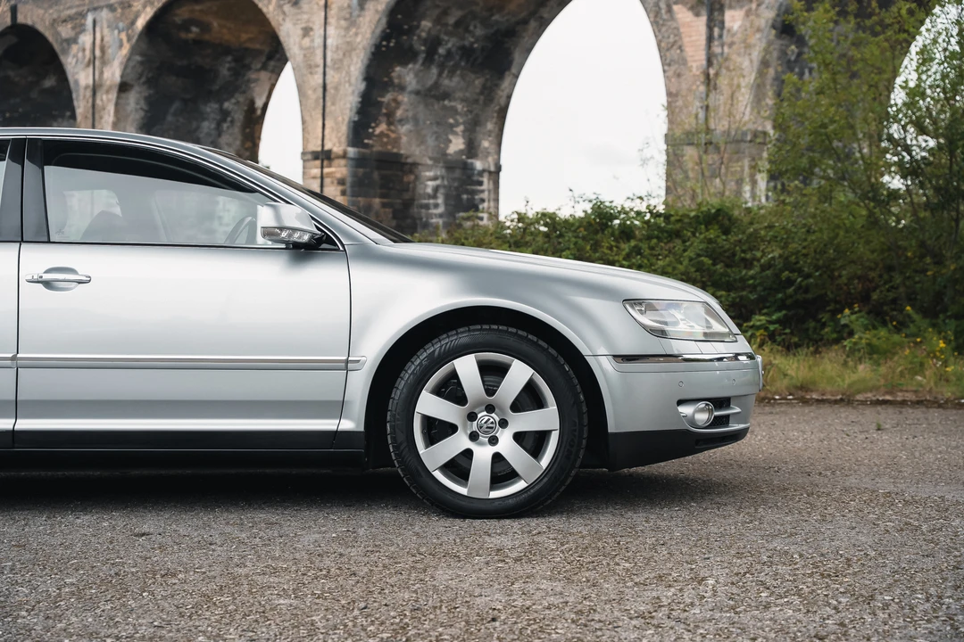 2006 Volkswagen Phaeton - Image 29 of 31