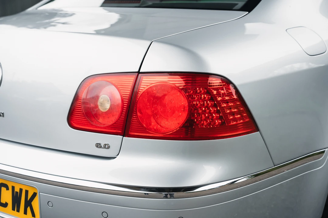 2006 Volkswagen Phaeton - Image 18 of 31