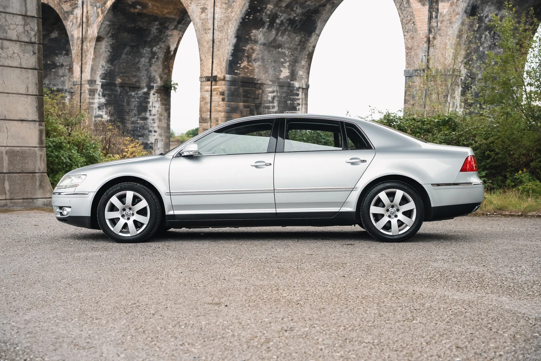 2006 Volkswagen Phaeton - Image 8 of 31