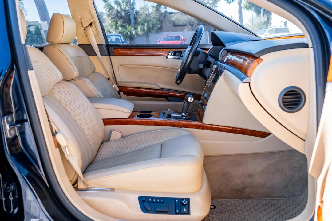 2006 Volkswagen Phaeton - Image 24 of 31