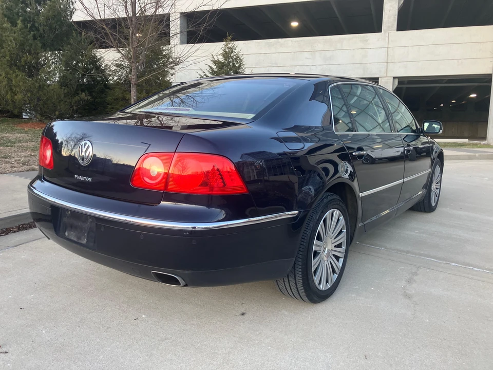 2006 Volkswagen Phaeton - Image 11 of 31