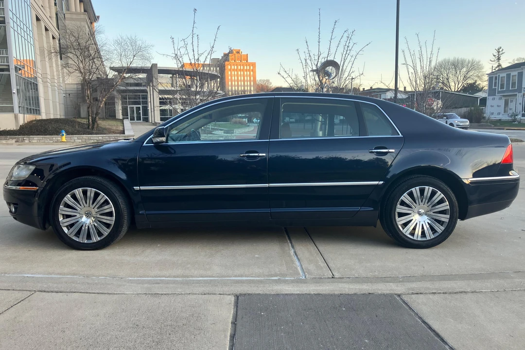 2006 Volkswagen Phaeton - Image 3 of 31