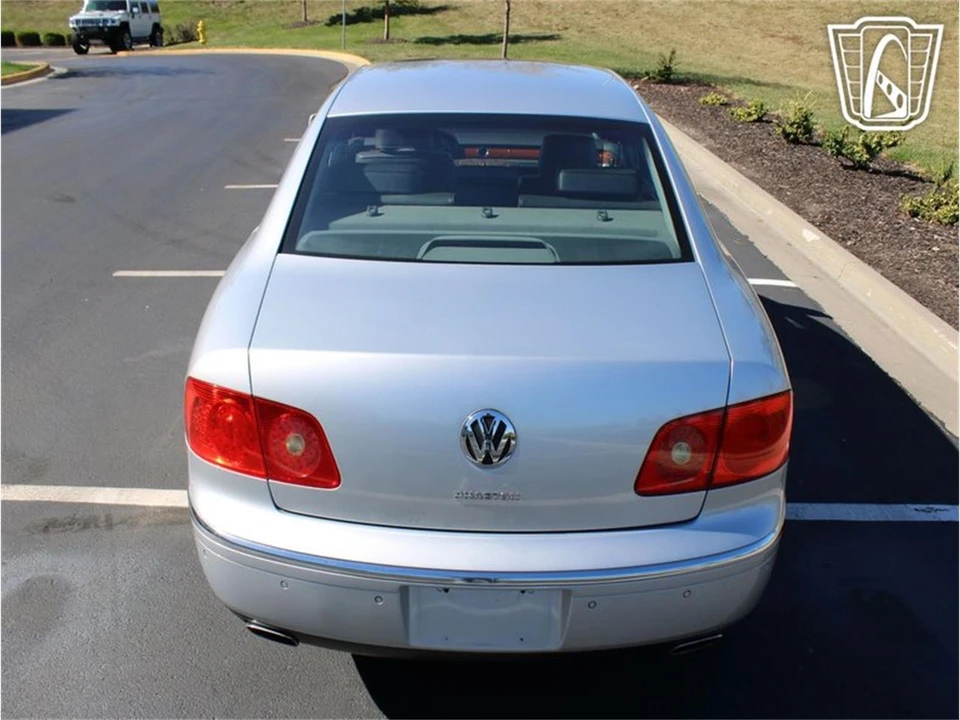 2006 Volkswagen Phaeton - Image 12 of 31