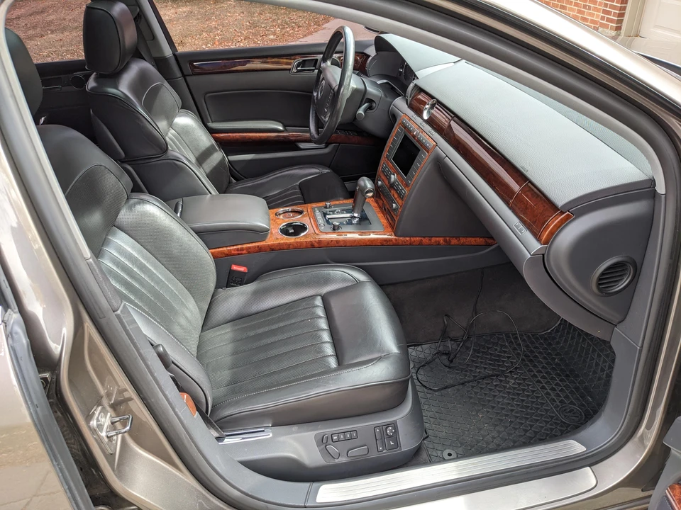 2006 Volkswagen Phaeton - Image 31 of 31