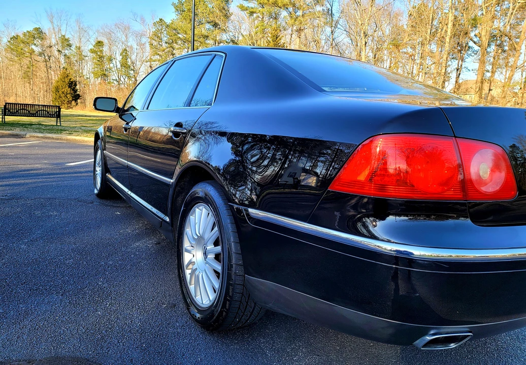 2006 Volkswagen Phaeton - Image 16 of 31
