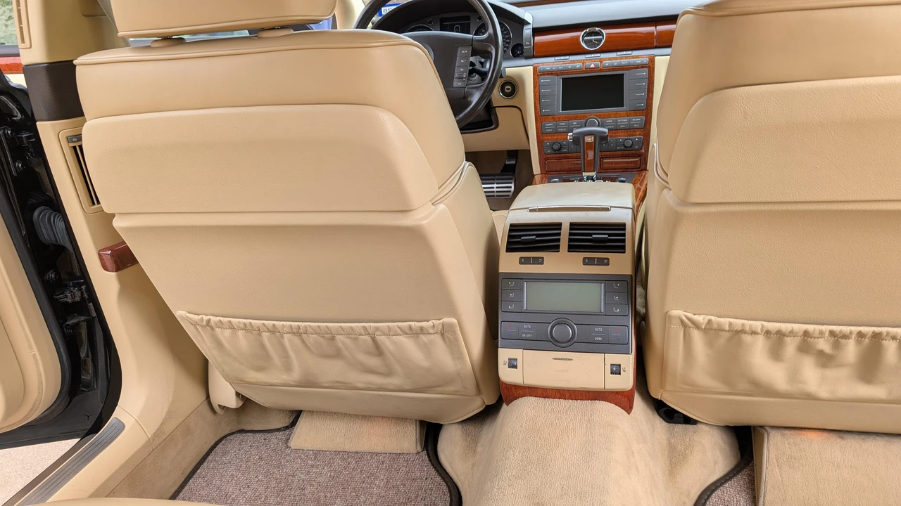 2006 Volkswagen Phaeton - Image 30 of 31