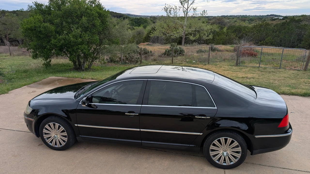 2006 Volkswagen Phaeton - Image 8 of 31