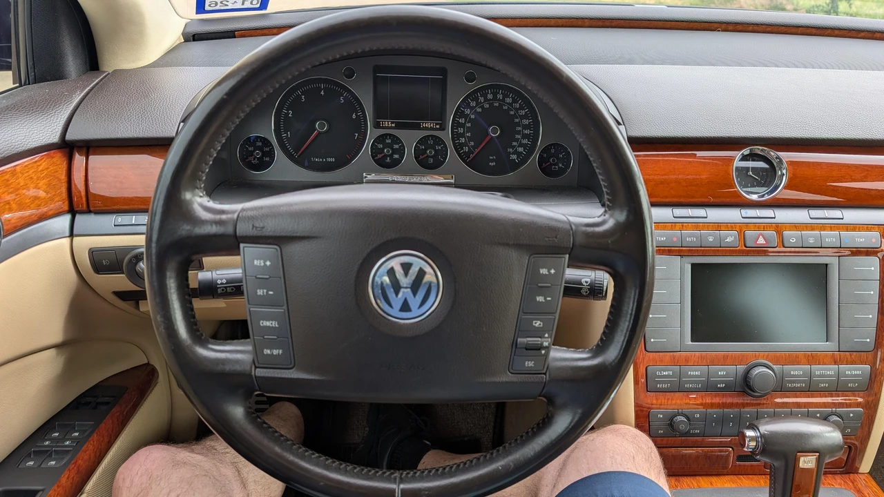2006 Volkswagen Phaeton - Image 27 of 31