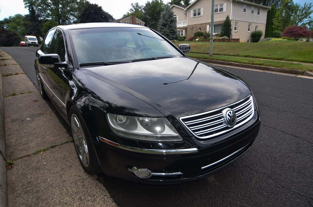 2006 Volkswagen Phaeton - Image 16 of 31