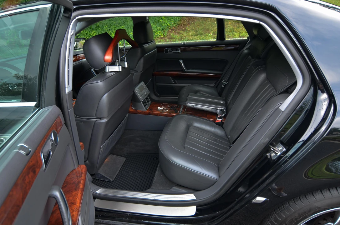 2006 Volkswagen Phaeton - Image 22 of 31
