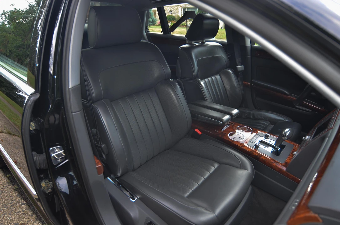 2006 Volkswagen Phaeton - Image 21 of 31