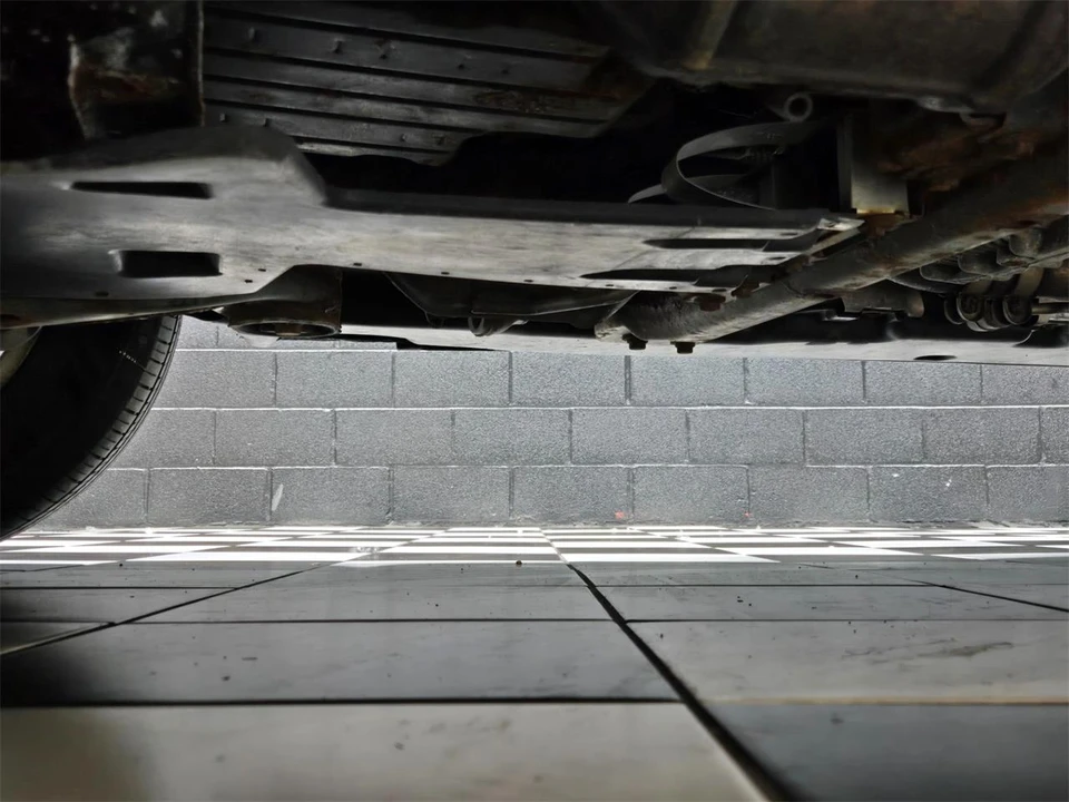 2006 Volkswagen Touareg - Image 22 of 31