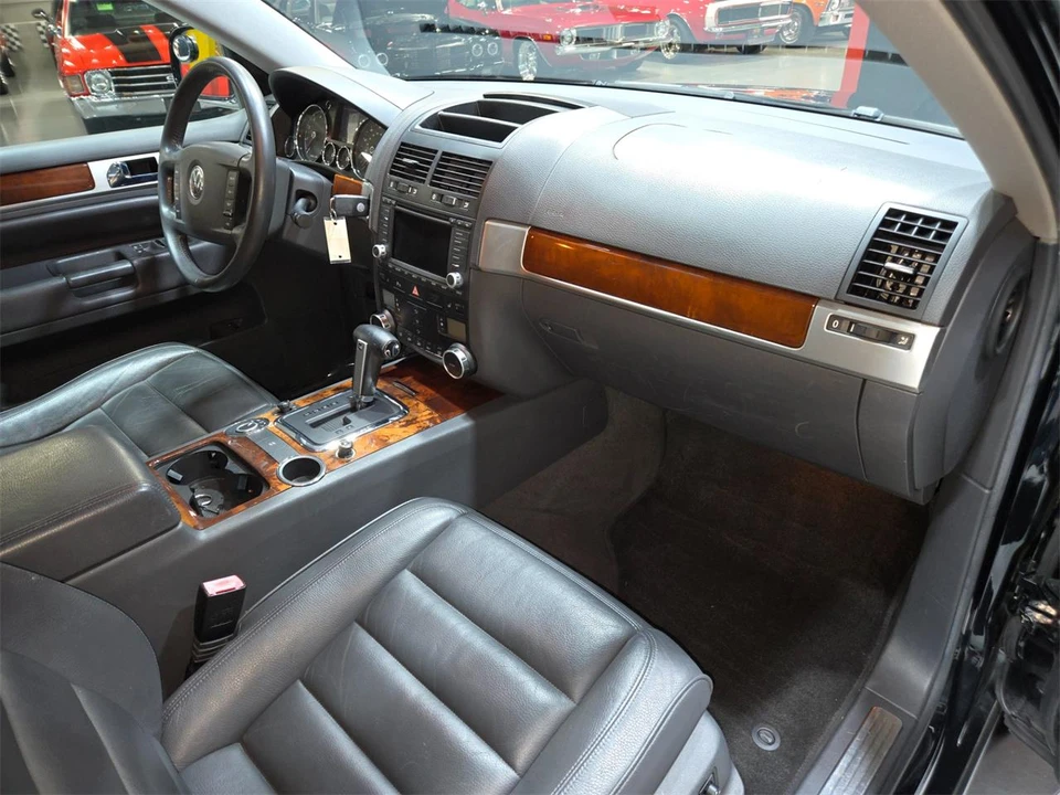 2006 Volkswagen Touareg - Image 9 of 31
