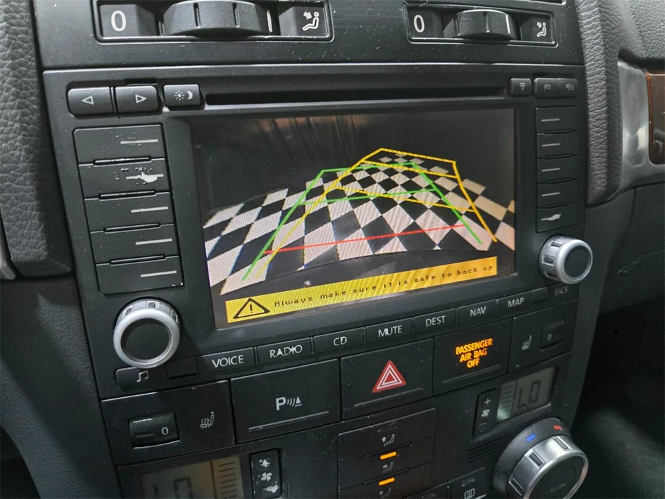2006 Volkswagen Touareg - Image 11 of 31