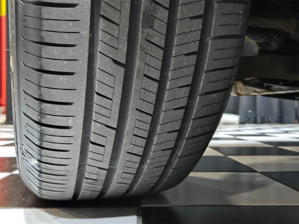 2006 Volkswagen Touareg - Image 16 of 31