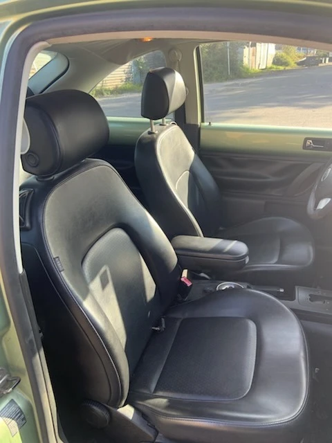 2006 Volkswagen New Beetle - Image 3 of 4