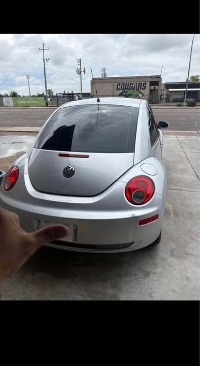 2006 Volkswagen New Beetle - Image 3 of 5