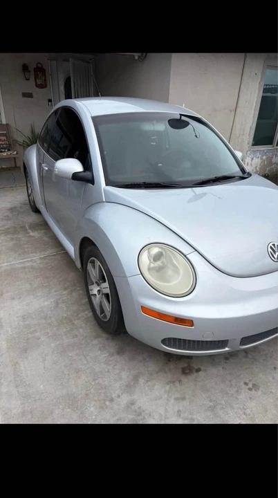 2006 Volkswagen New Beetle - Image 2 of 5