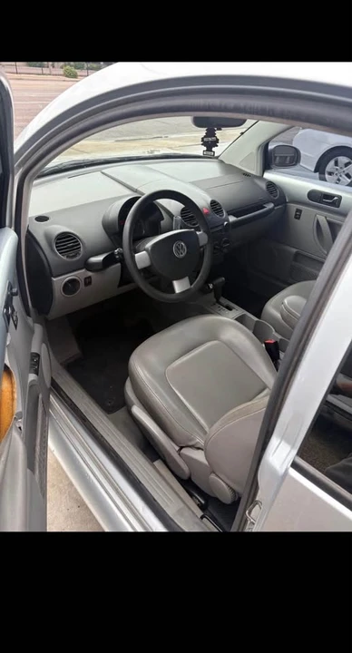 2006 Volkswagen New Beetle - Image 5 of 5