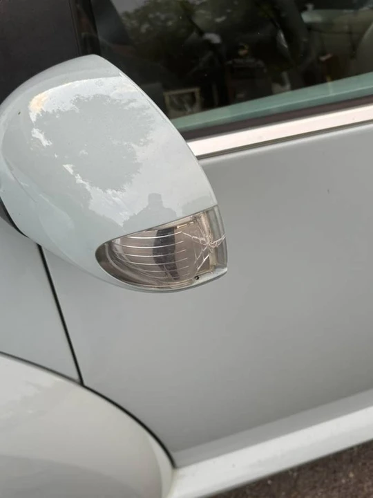 2006 Volkswagen New Beetle - Image 16 of 19