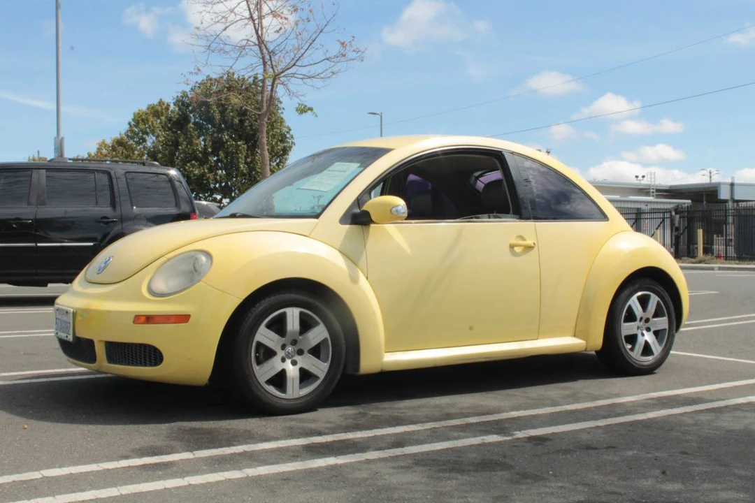 2006 Volkswagen New Beetle - Image 15 of 16