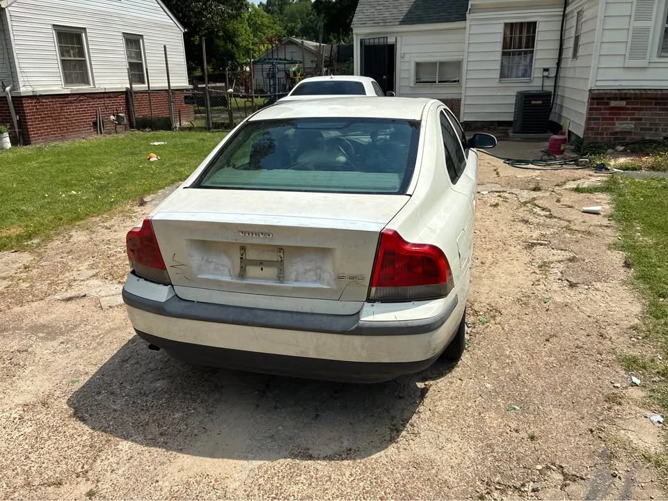 2006 Volvo 200 Series - Image 2 of 2