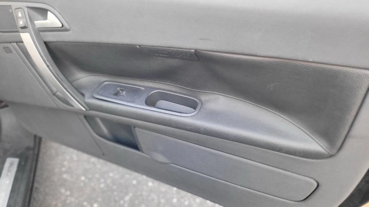 2006 Volvo C70 2nd Gen - Image 17 of 24