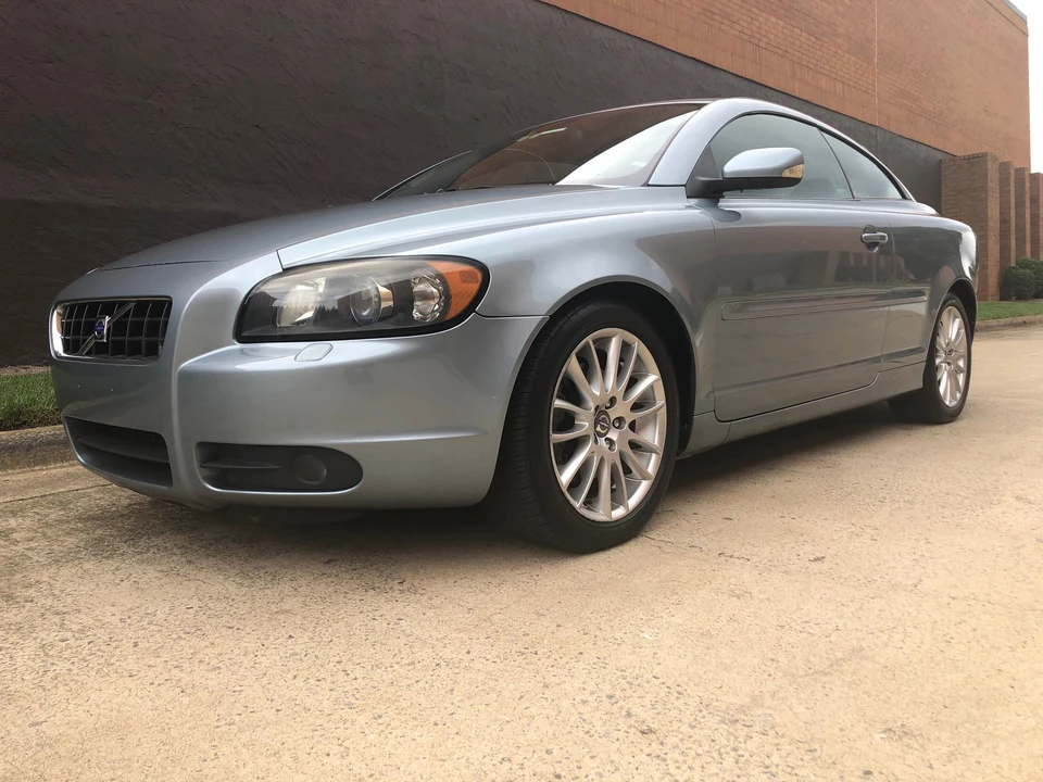 2006 Volvo C70 2nd Gen - Image 16 of 31