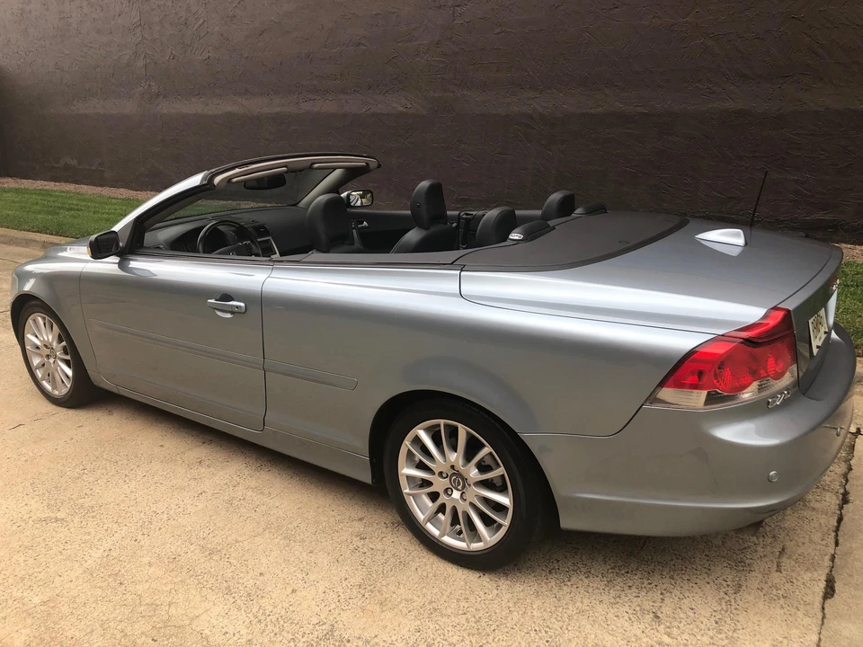 2006 Volvo C70 2nd Gen - Image 26 of 31