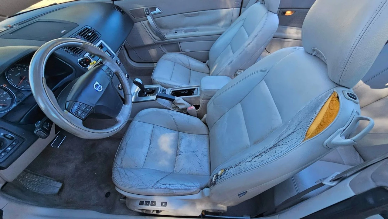 2006 Volvo C70 2nd Gen - Image 17 of 31