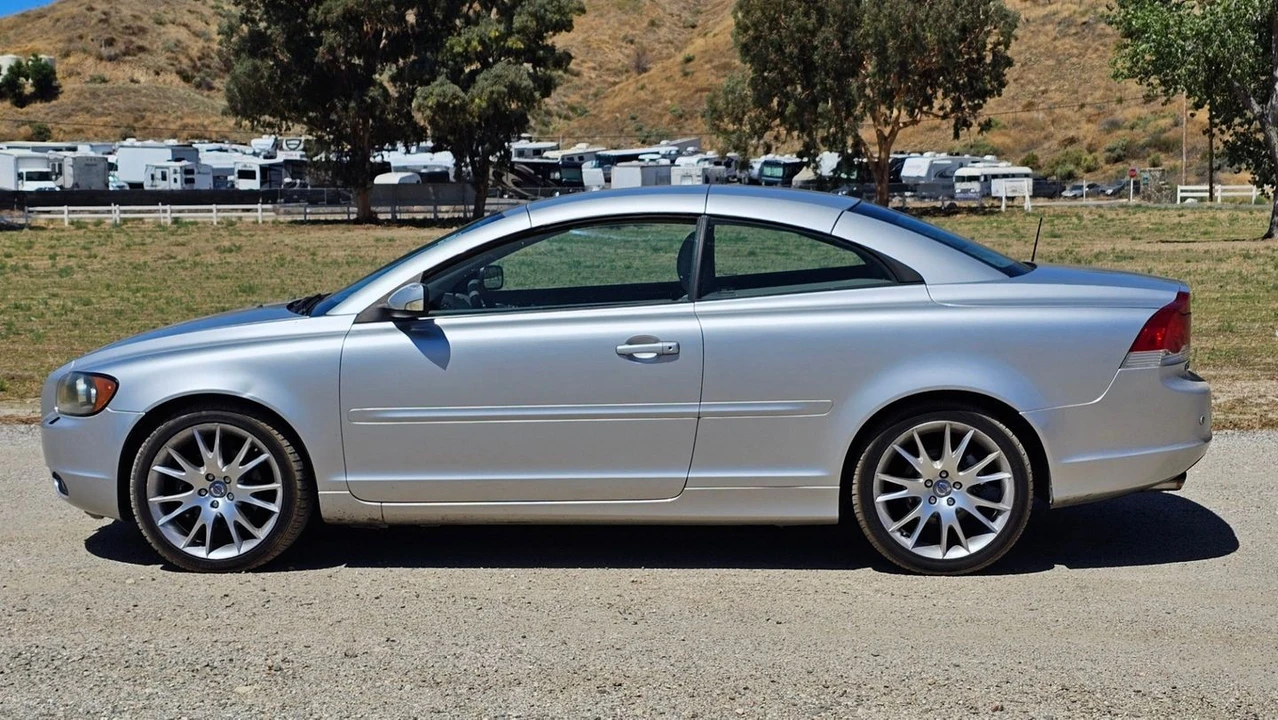 2006 Volvo C70 2nd Gen - Image 12 of 31