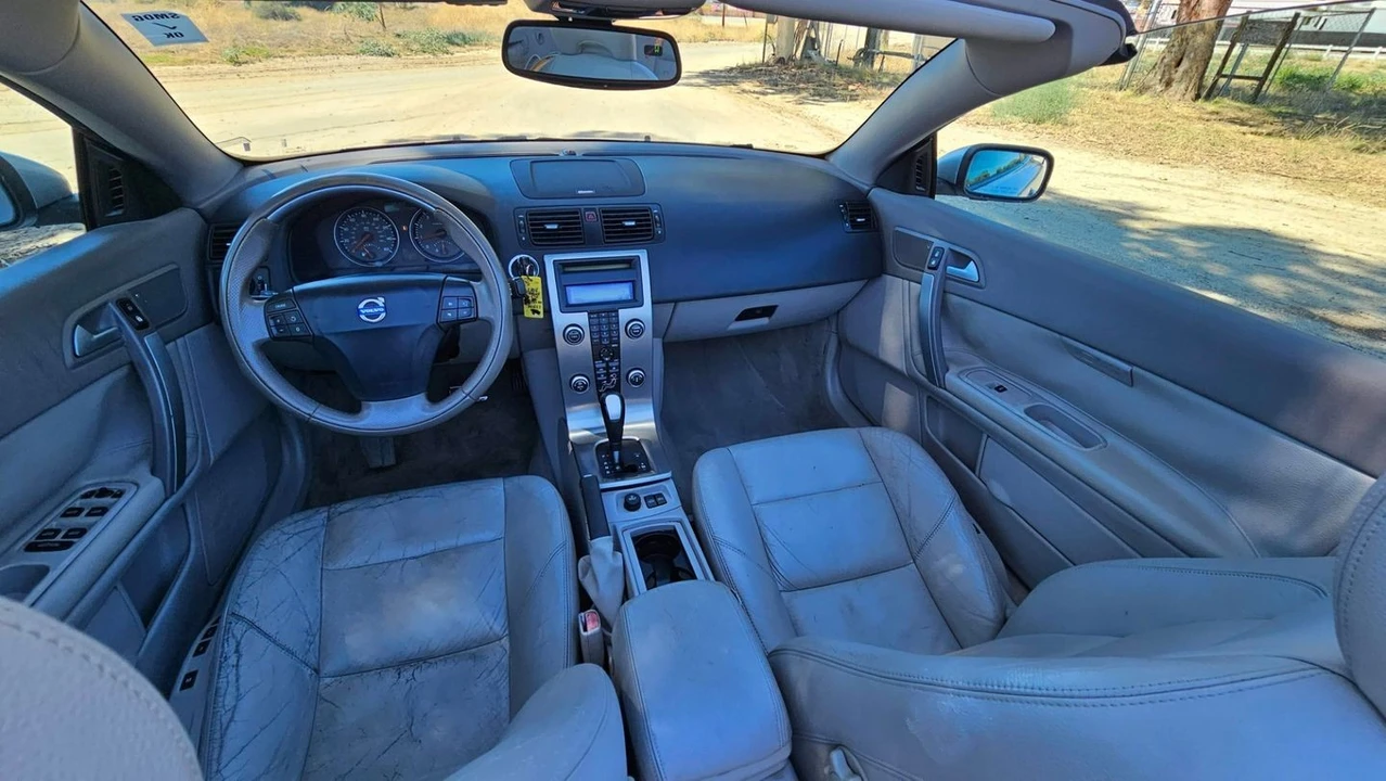 2006 Volvo C70 2nd Gen - Image 8 of 12
