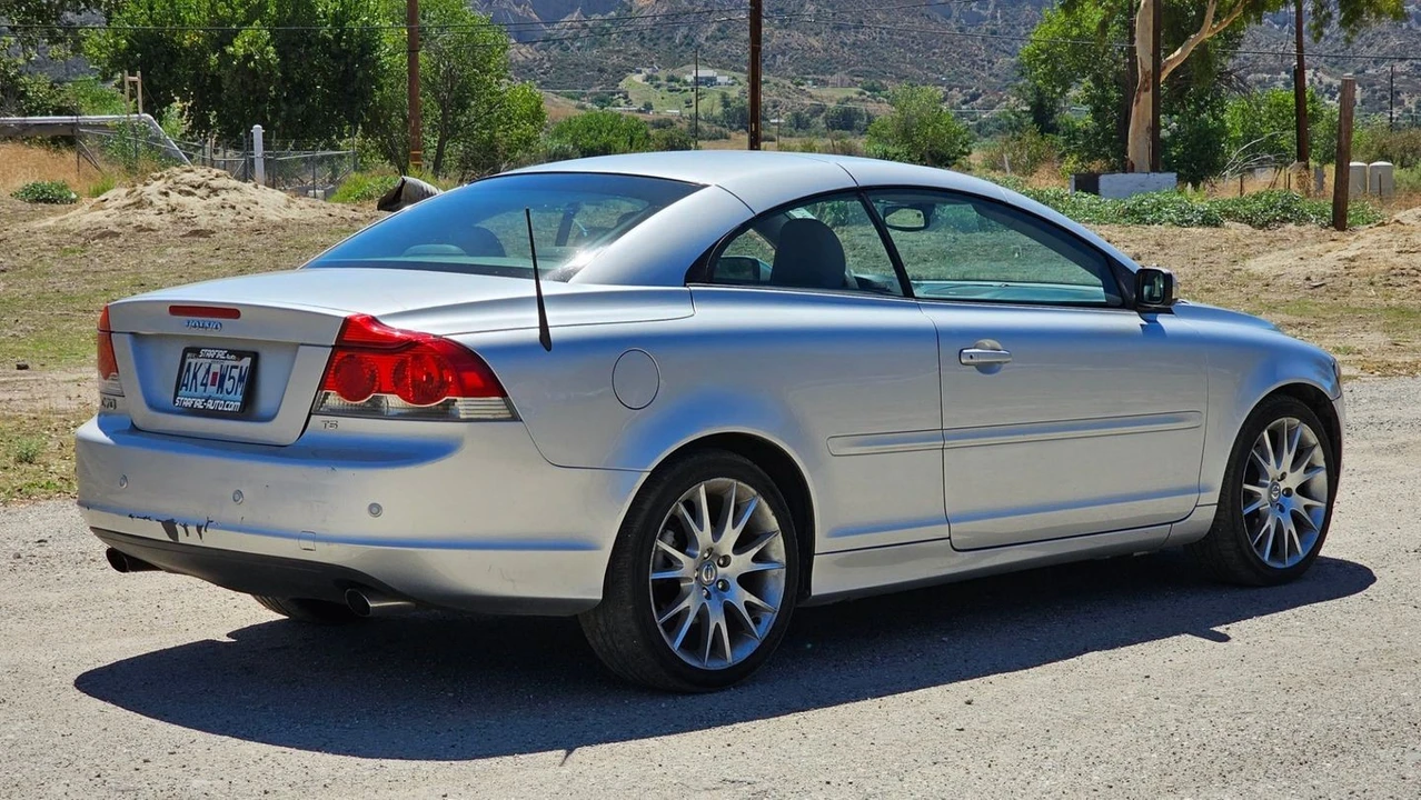2006 Volvo C70 2nd Gen - Image 7 of 31