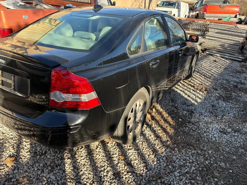 2006 Volvo S40 2nd Gen - Image 2 of 3