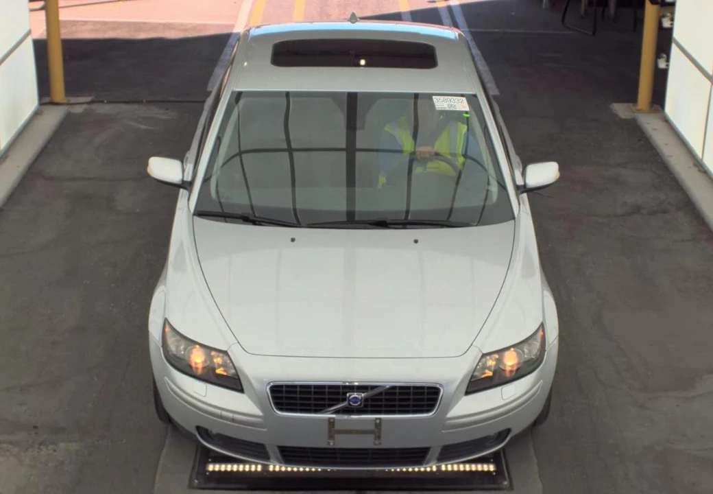 2006 Volvo S40 2nd Gen - Image 2 of 12