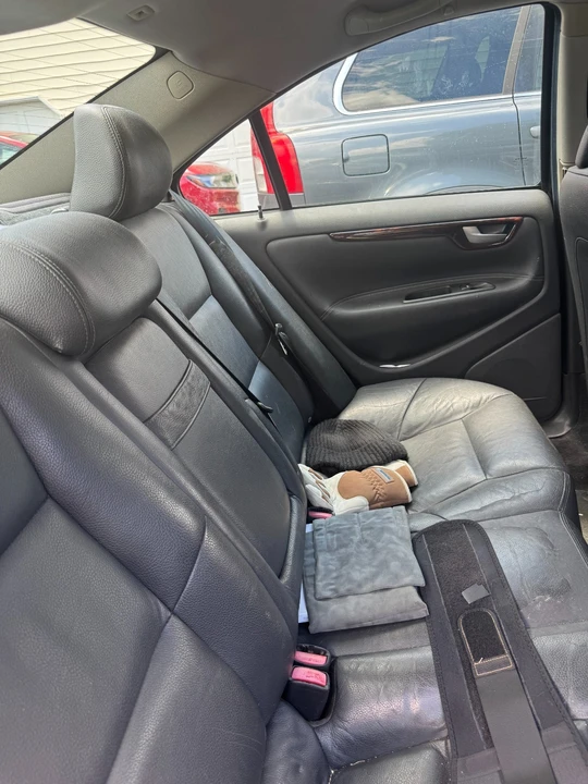 2006 Volvo S60 1st Gen - Image 9 of 12