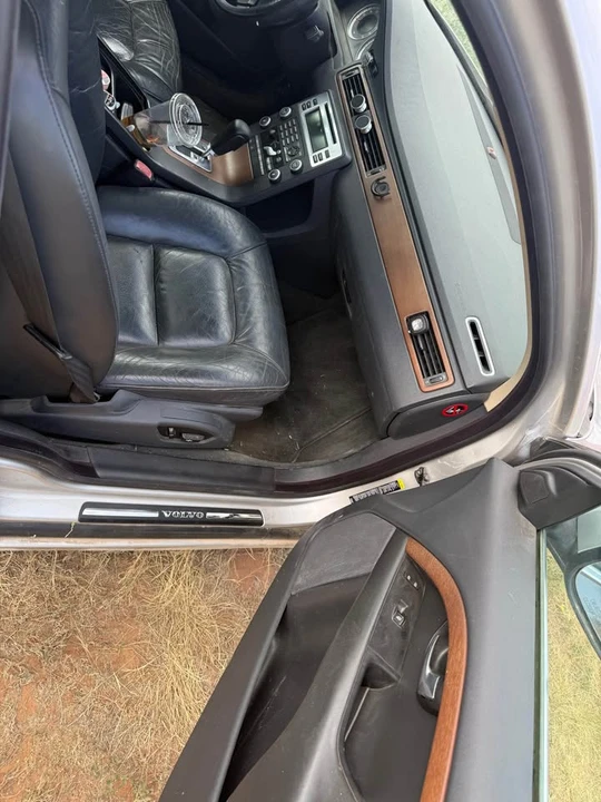 2006 Volvo S80 1st Gen - Image 5 of 12