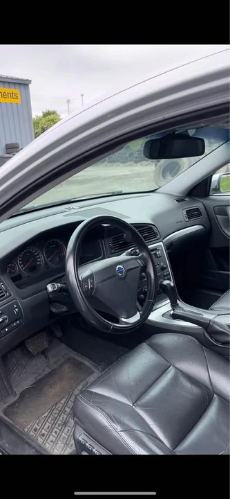2006 Volvo V70 2nd Gen - Image 9 of 13