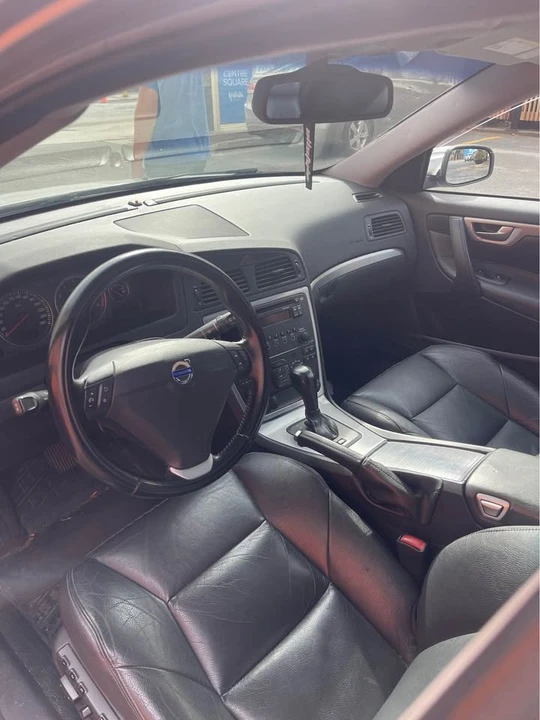 2006 Volvo V70 2nd Gen - Image 10 of 13