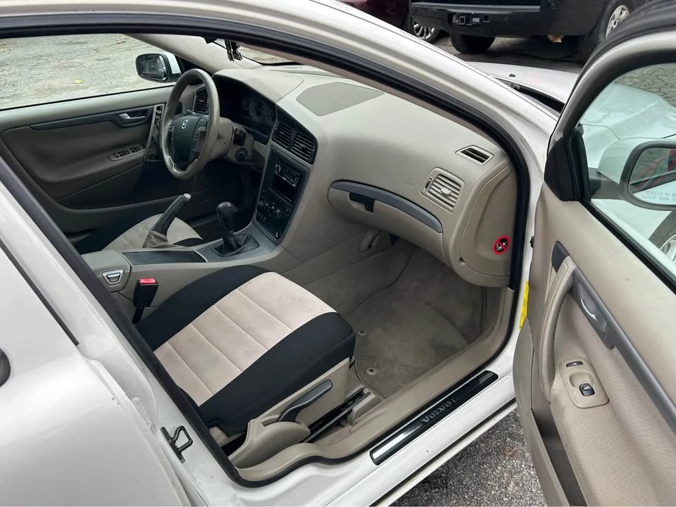 2006 Volvo V70 2nd Gen - Image 3 of 9