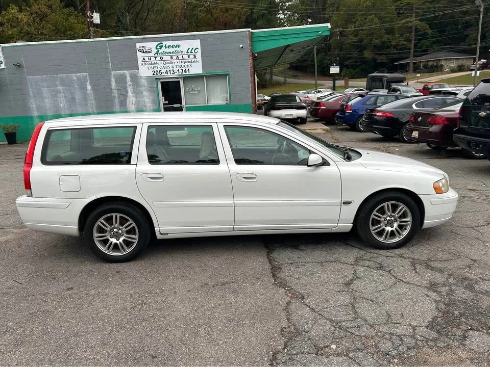 2006 Volvo V70 2nd Gen - Image 2 of 9