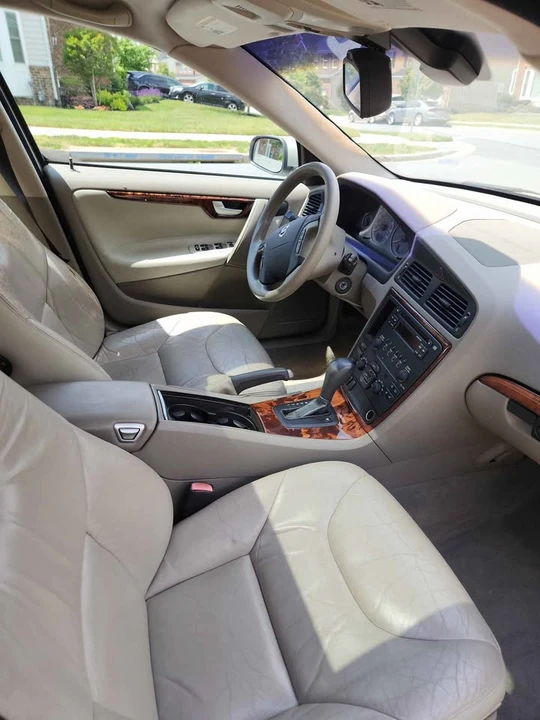 2006 Volvo V70 2nd Gen - Image 16 of 20