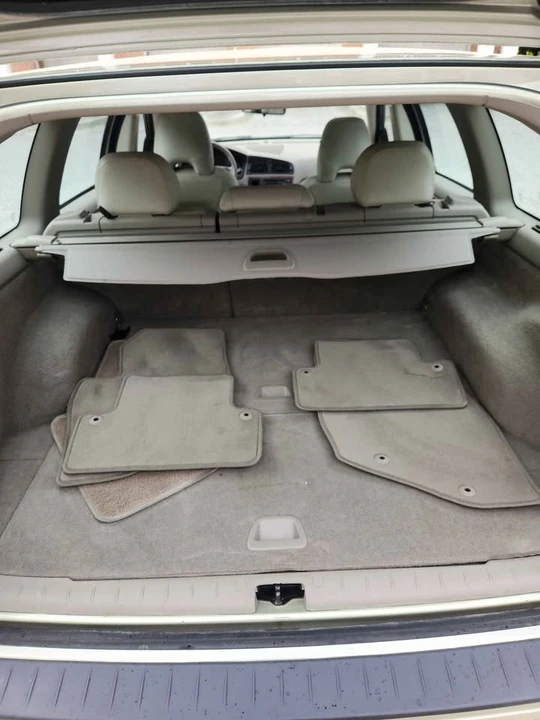 2006 Volvo V70 2nd Gen - Image 17 of 20