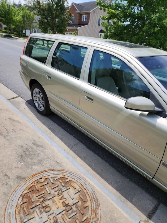 2006 Volvo V70 2nd Gen - Image 10 of 20