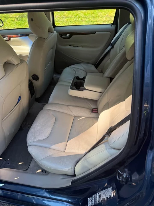2006 Volvo V70 2nd Gen - Image 8 of 9