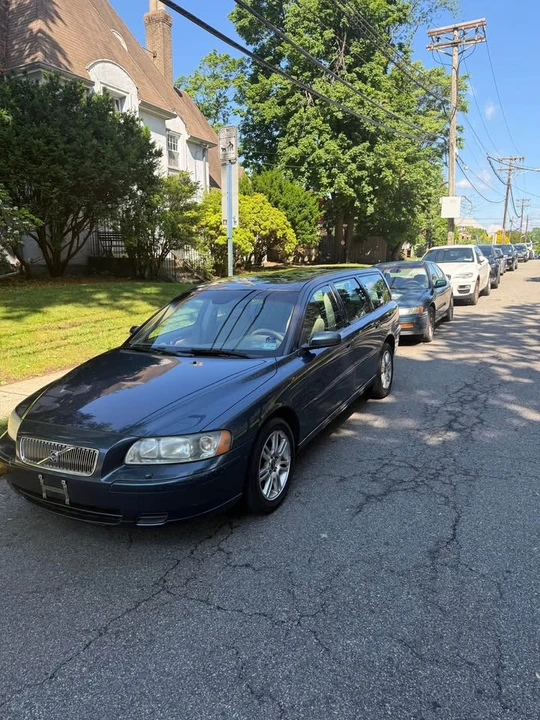 2006 Volvo V70 2nd Gen - Image 4 of 9