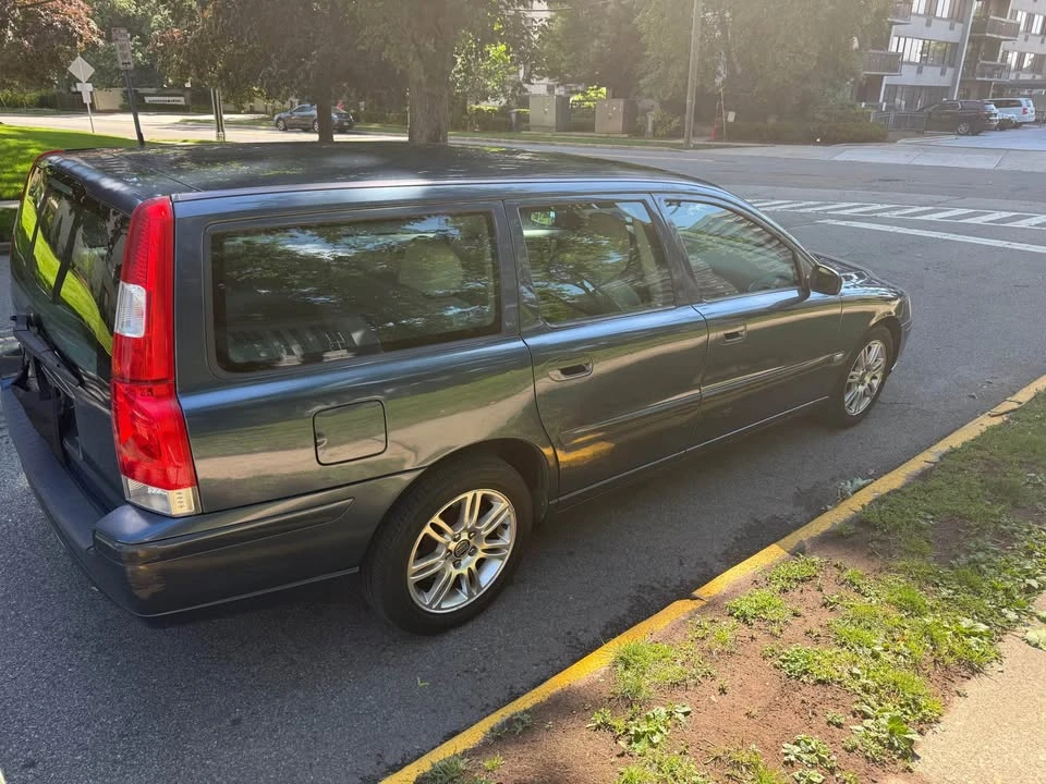 2006 Volvo V70 2nd Gen - Image 3 of 9
