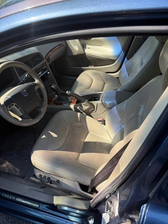 2006 Volvo V70 2nd Gen - Image 6 of 9